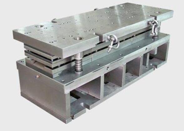 使用五金沖壓模具需要注意哪些事項